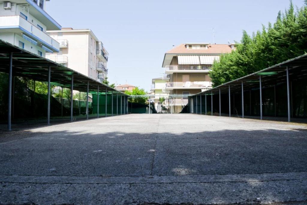 Hotel President San Benedetto del Tronto Exterior photo